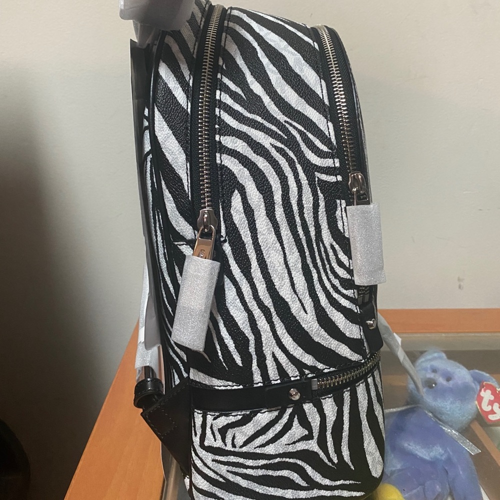 Michael Kors Rhea Zip Medium Backpack - Picture 5 of 8